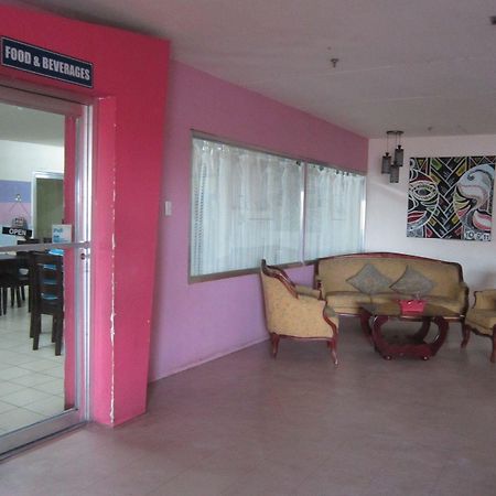 Middle Town Inn Bacolod Zewnętrze zdjęcie