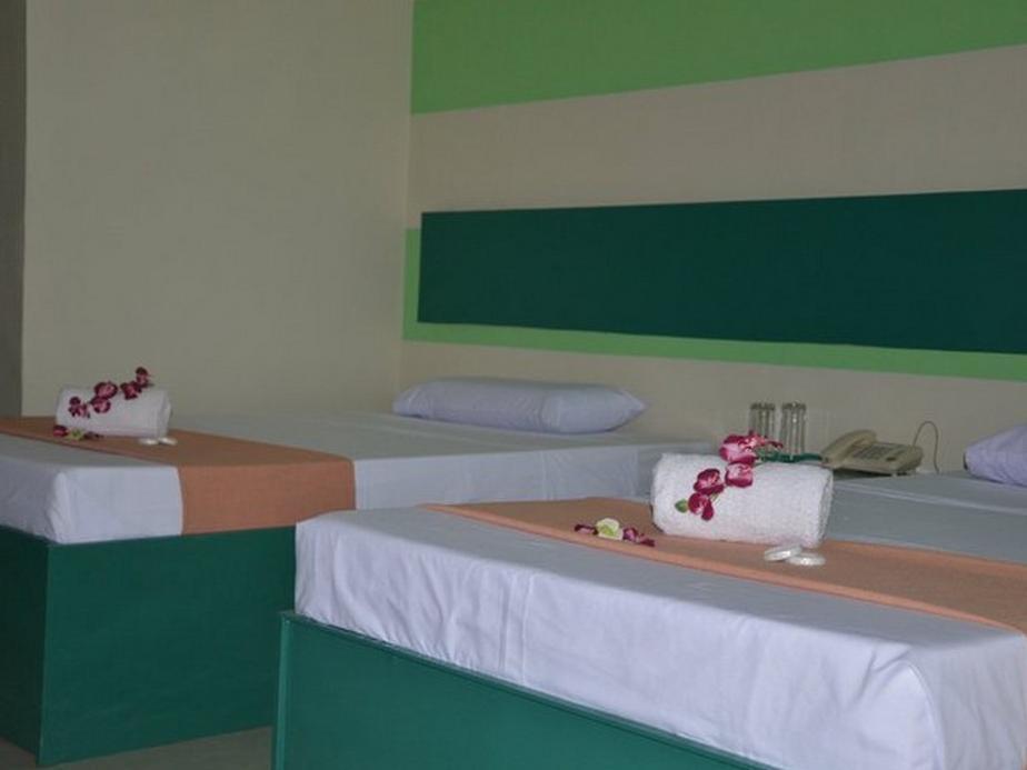 Middle Town Inn Bacolod Zewnętrze zdjęcie